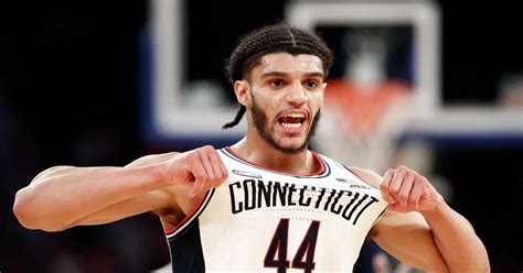 Bucks draft UConn's Andre Jackson Jr., Kentucky's Chris Livingston.